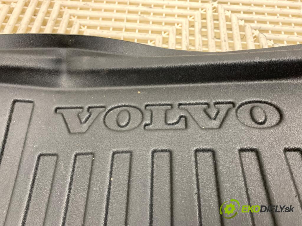 VOLVO S60 III sedan 2023 184 kW B5 Mild-Hybrid AWD 1969 KRYTINA: kufra 31659469