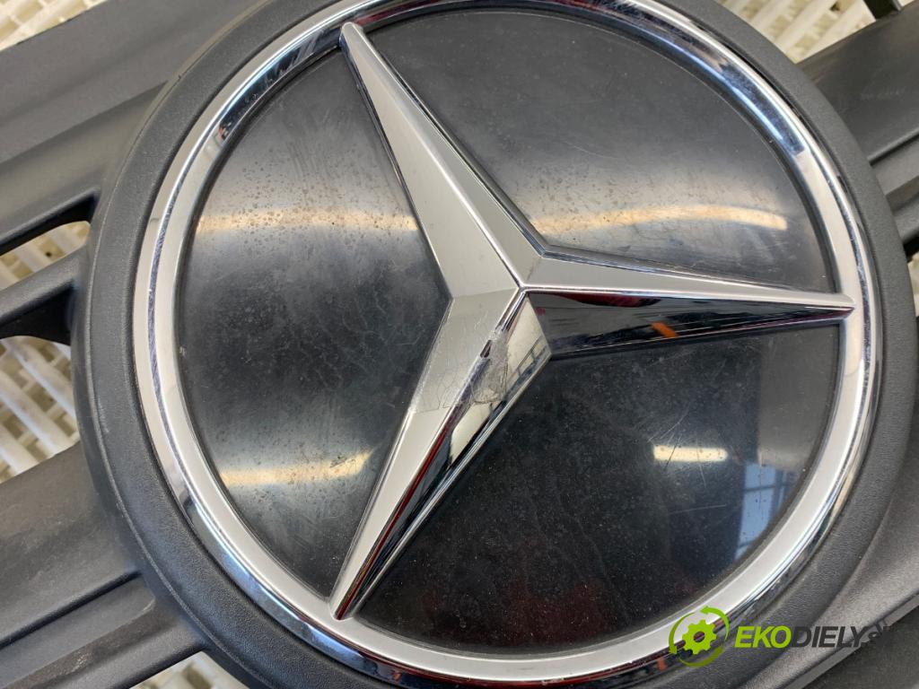 MERCEDES-BENZ eSPRINTER Skrzynia Skrzynia 2021 85 kW Electric (910.633)  mřížka maska A9108851101 (Přední mřížka (maska chladiče))