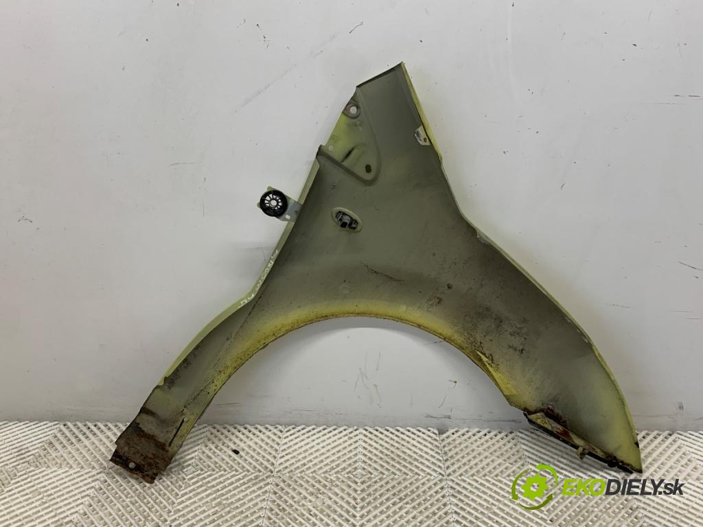 CITROEN C2 liftback 2006 54 kW 1.4 1360 Blatník ľavy predný