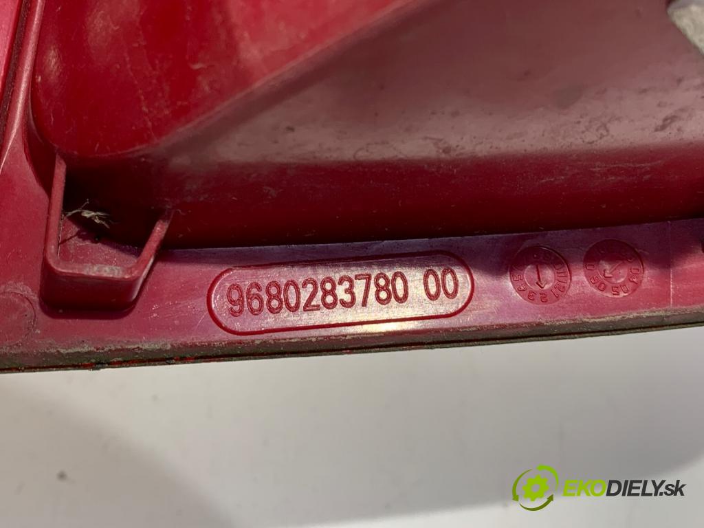CITROEN C2 liftback 2006 54 kW 1.4 1360 světlo levý zadní část 9680283780