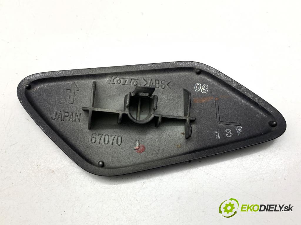 MITSUBISHI OUTLANDER III SUV 2017 110 kW 2.0 4WD (GF7W) 1998 kryt ostřikovače XENON levá strana 67070