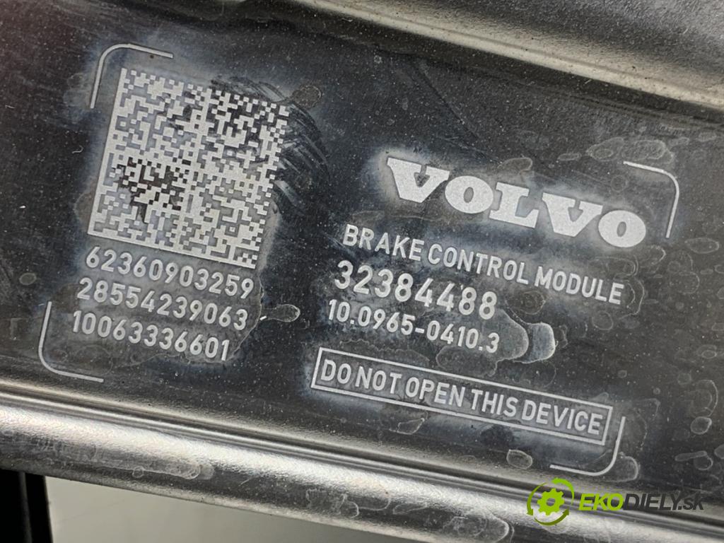 VOLVO S60 III sedan 2023 184 kW B5 Mild-Hybrid AWD 1969 posilovač bŕzd 32384484