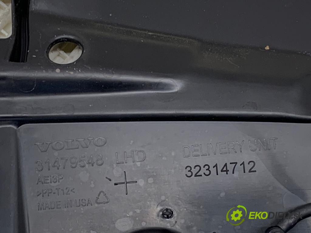 VOLVO S60 III sedan 2023 184 kW B5 Mild-Hybrid AWD 1969 torpédo plast pod čelní okno 31479548 (Plast pod čelním sklem)
