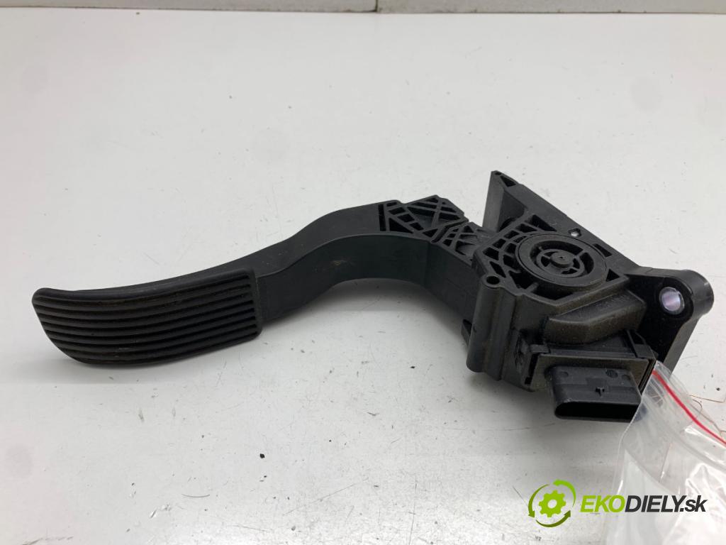 MERCEDES-BENZ eSPRINTER Skrzynia Skrzynia 2021 85 kW Electric (910.633)  Potenciometer plynu A9073010200 (Potenciometer plynového pedálu)