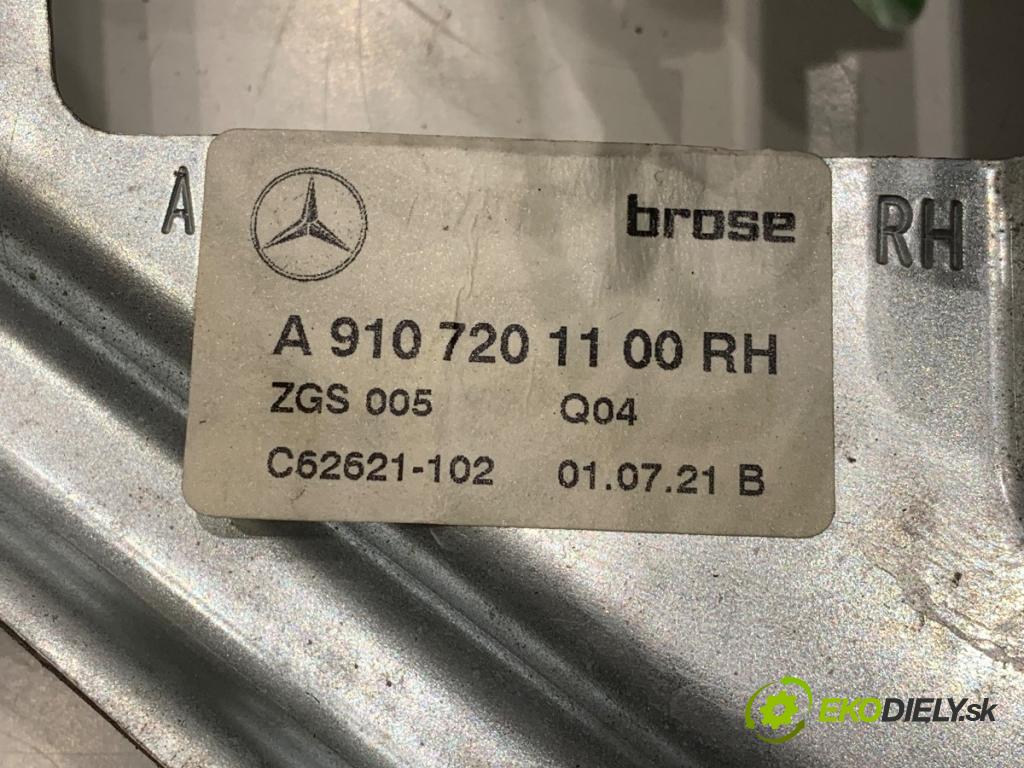 MERCEDES-BENZ eSPRINTER Skrzynia Skrzynia 2021 85 kW Electric (910.633)  mechanismus okna pravý přední část 9107201100