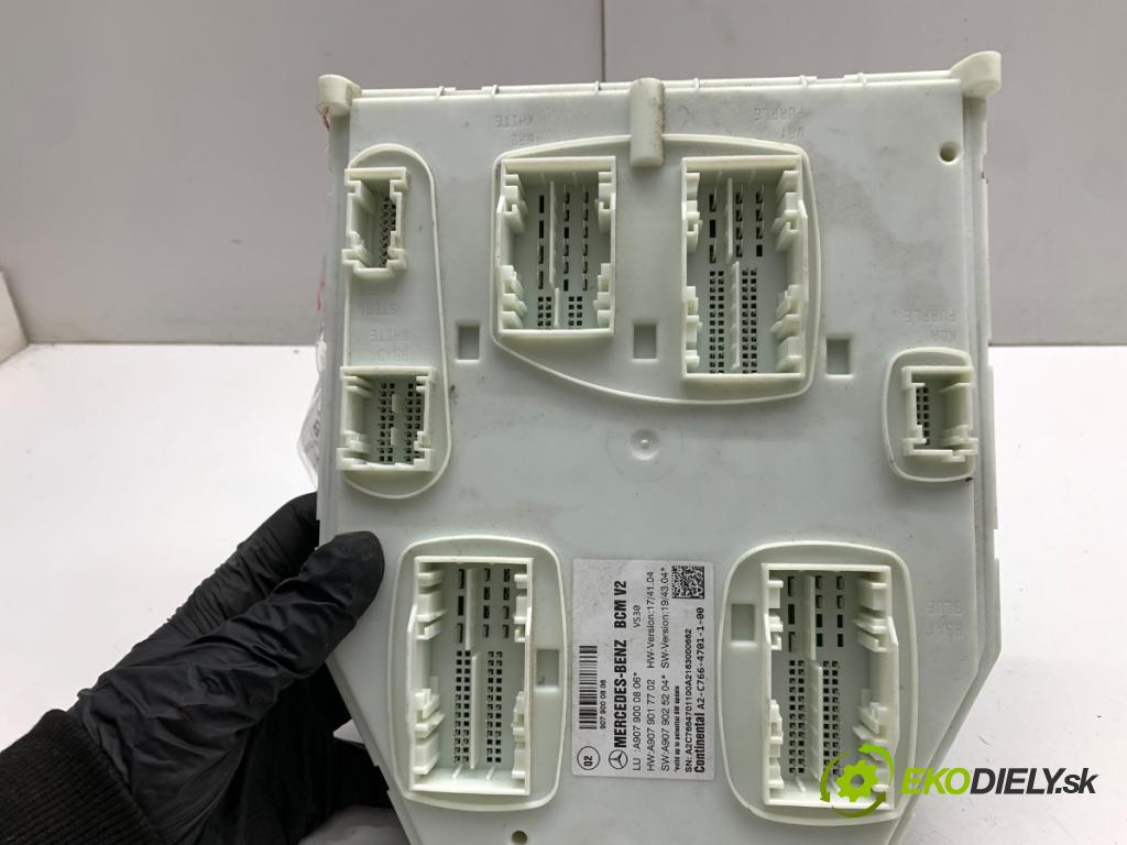 MERCEDES-BENZ eSPRINTER Skrzynia Skrzynia 2021 85 kW Electric (910.633)  Modul komfortu A9079000806 (Modul komfortu)