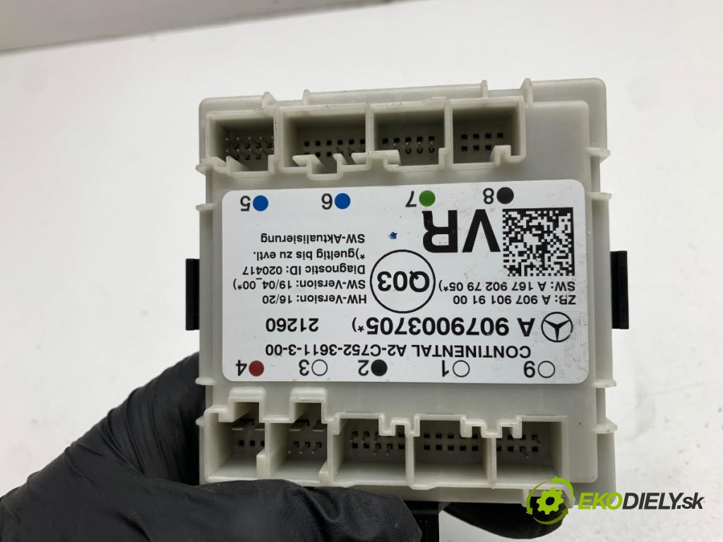 MERCEDES-BENZ eSPRINTER Skrzynia Skrzynia 2021 85 kW Electric (910.633)  Modul Dvere pravy predný A9079003705 (Riadiaca jednotka dverí)
