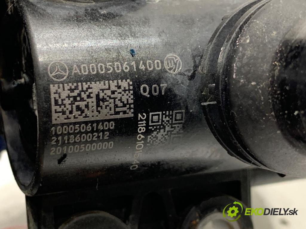 MERCEDES-BENZ eSPRINTER Skrzynia Skrzynia 2021 85 kW Electric (910.633) Motorček obehu vody A0005061400