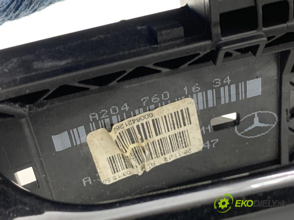 MERCEDES-BENZ W204 sedan 2013 150 kW C 250 CGI (204.047) 1796 klika vnejší pravý zadní část A2047601634