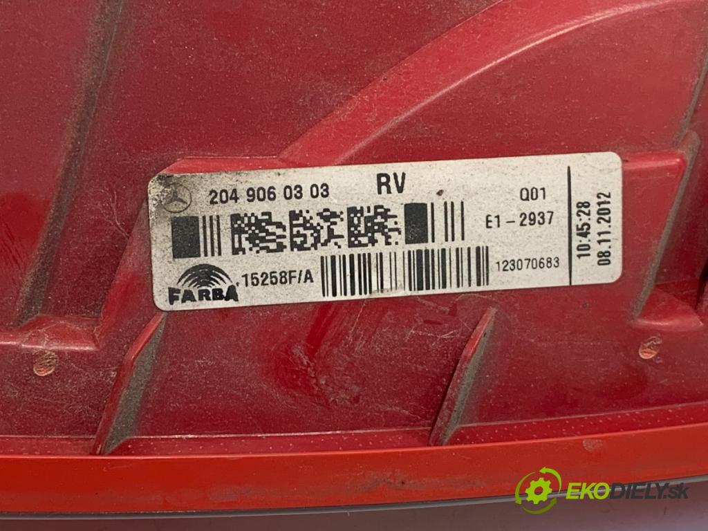 MERCEDES-BENZ W204 sedan 2013 150 kW C 250 CGI (204.047) 1796 světlo pravý zadní část 2049060303