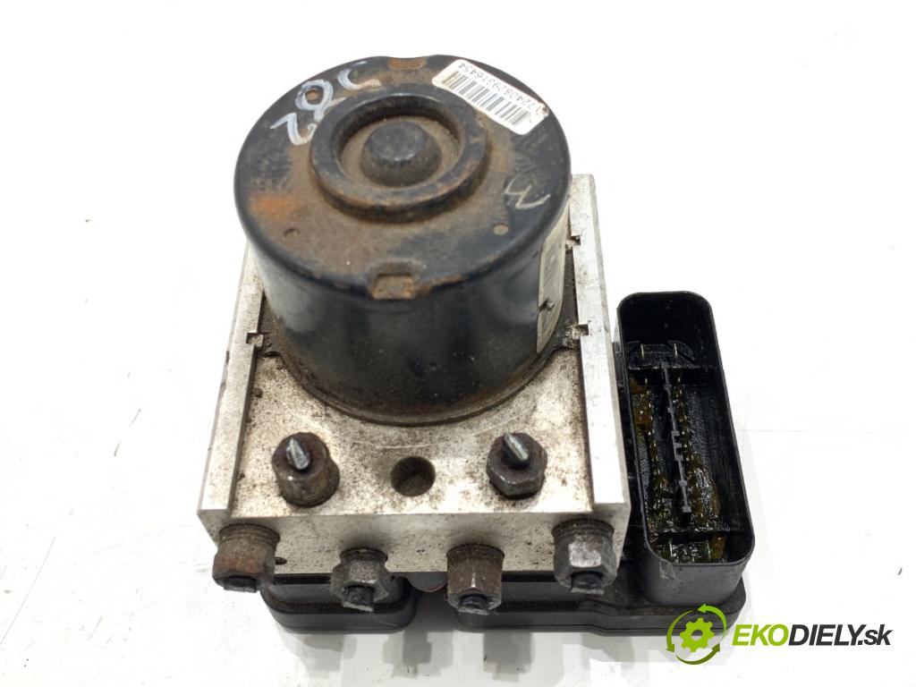 CITROEN C2 liftback 2006 54 kW 1.4 1360 Pumpa ABS 9658260080 (Pumpa ABS)