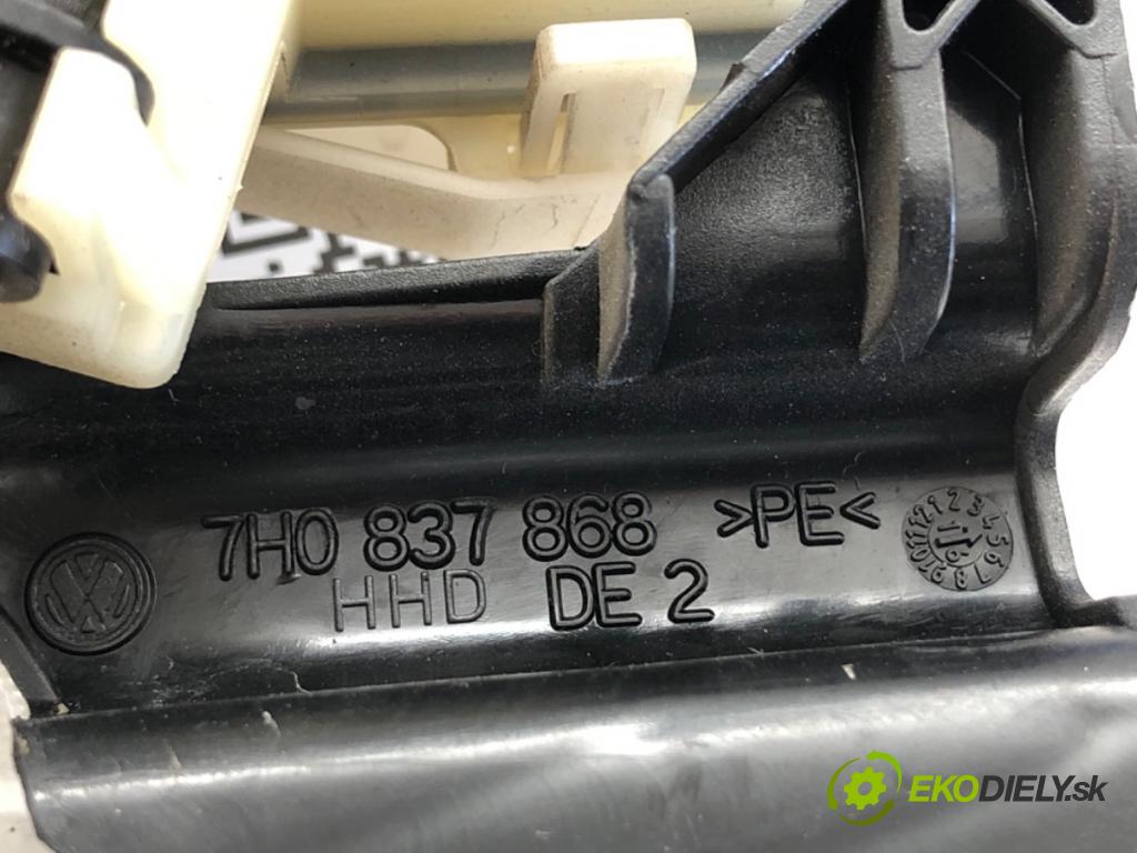 VW TRANSPORTER T6 Autobus 2016 75 kW 2.0 TDI 1968 zámok dveře pravý přední část 7H0837868