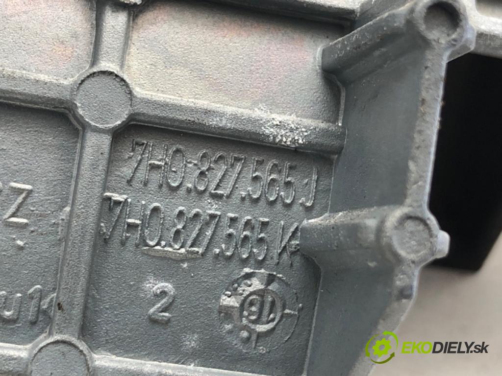 VW TRANSPORTER T6 Autobus 2016 75 kW 2.0 TDI 1968 klika dveří zadní část 7H0827565J