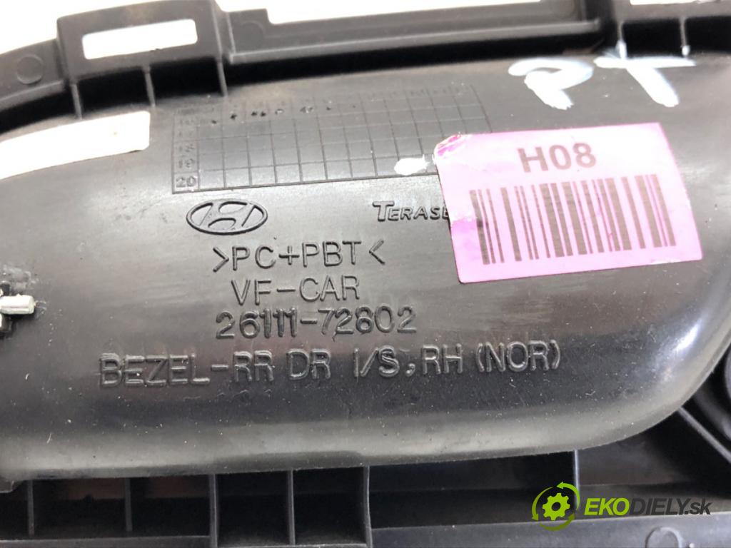 HYUNDAI i40 sedan 2016 121 kW 2.0 CVVT 1999 Kľučka vnútorná pravy zad