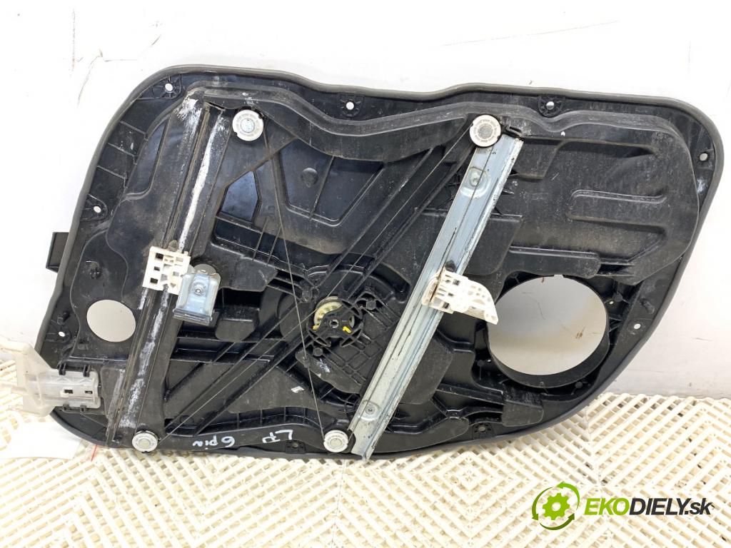 HYUNDAI i40 sedan 2016 121 kW 2.0 CVVT 1999 mechanismus okna levý přední část 82450-3Z010