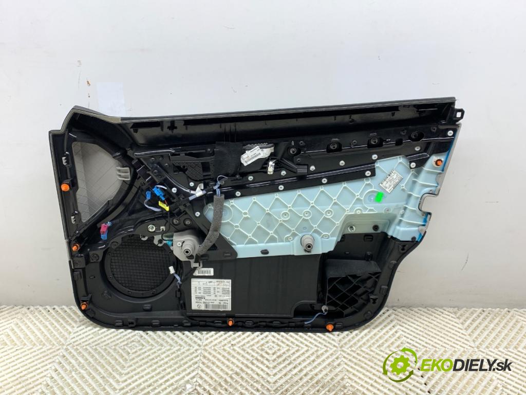 MERCEDES-BENZ W204 sedan 2013 150 kW C 250 CGI (204.047) 1796 ča dveře levý přední část