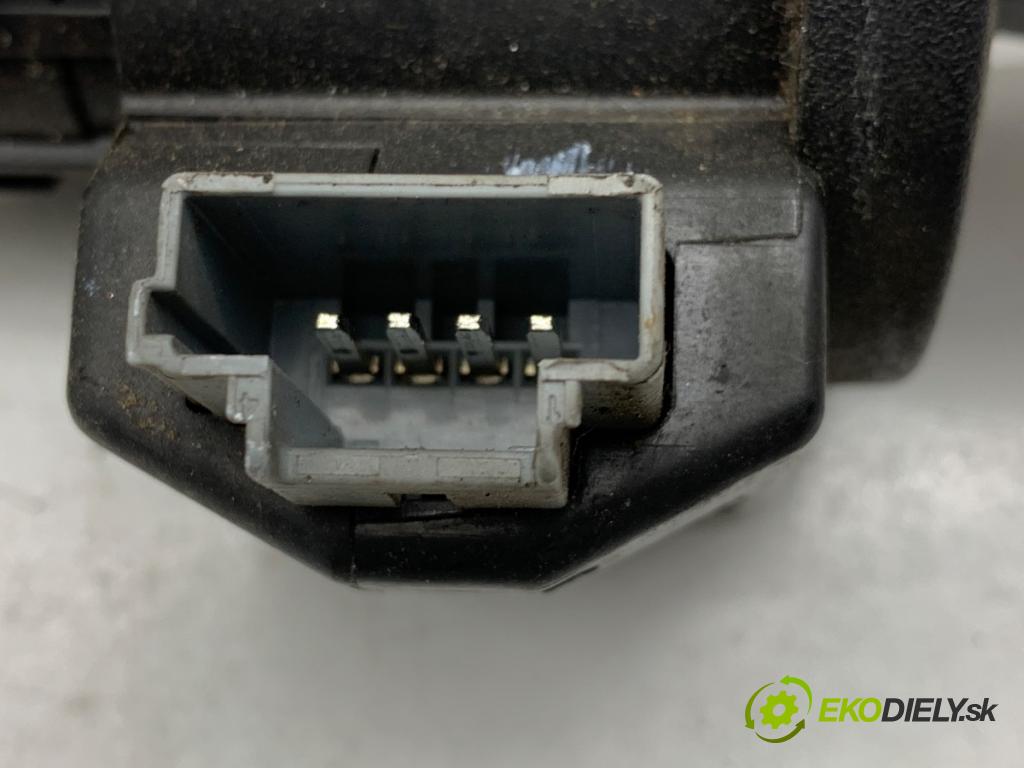 RENAULT MASTER II Autobus 2003 66 kW 2.2 dCI 90 2188 spínačka  (Spínací skříňka)