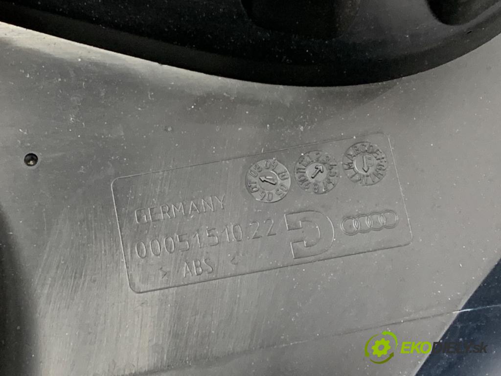 AUDI TT 8J coupe 2007 184 kW 3.2 V6 quattro 3189 ča dveře pravý přední část