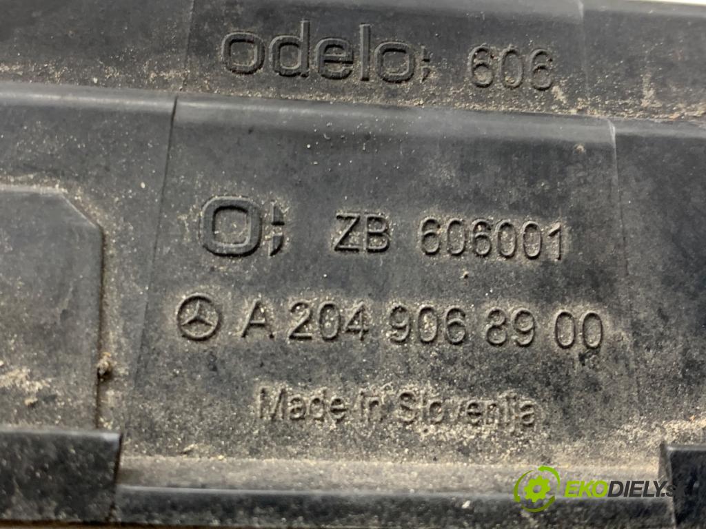 MERCEDES-BENZ W204 sedan 2013 150 kW C 250 CGI (204.047) 1796 světlo DRL: mří nárazníka levý přední část A2049068900