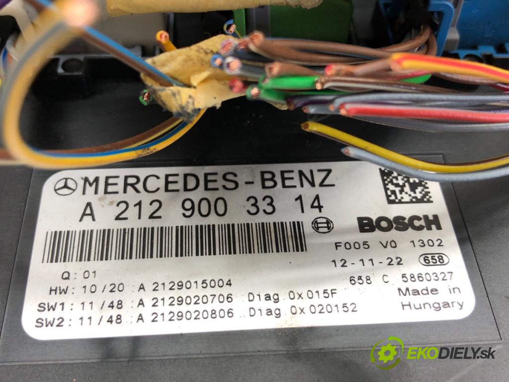 MERCEDES-BENZ W204 sedan 2013 150 kW C 250 CGI (204.047) 1796 Skrinka poistková A2129003314 (Poistková skrinka)