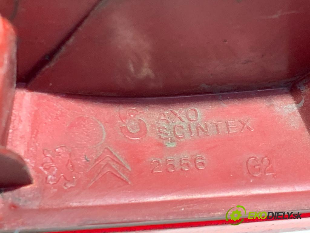 CITROEN C3 I liftback 2003 52 kW 1.4 HDi 1398 světlo levý zadní část