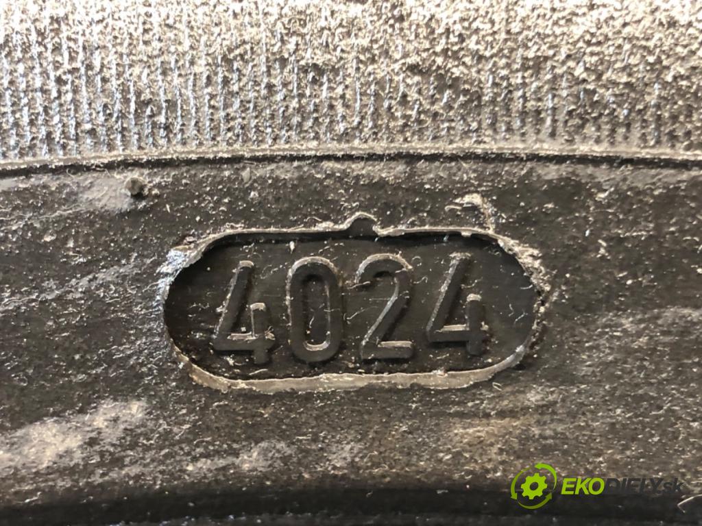 --- --- PNEUMATIKA: zima 2X 225/45 R17 PROFIL: