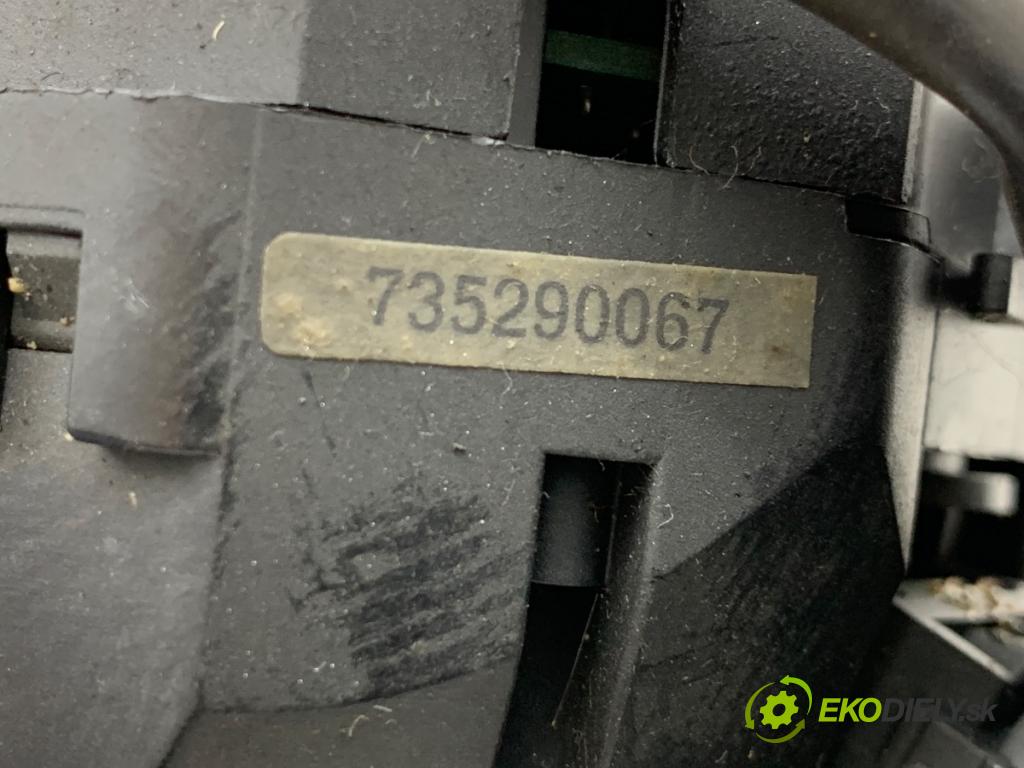 FIAT PALIO I Kombi 2002 59 kW 1.2 (178DYE1A, 178DYE1AAP, 178DYE1AAT) 1242 přepínač kombinovaný 735290067 (Páčky pod volantem)