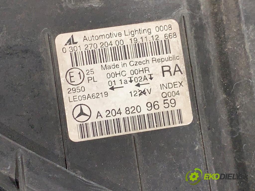 MERCEDES-BENZ W204 sedan 2013 150 kW C 250 CGI (204.047) 1796 světlomet pravý přední část A2048209659
