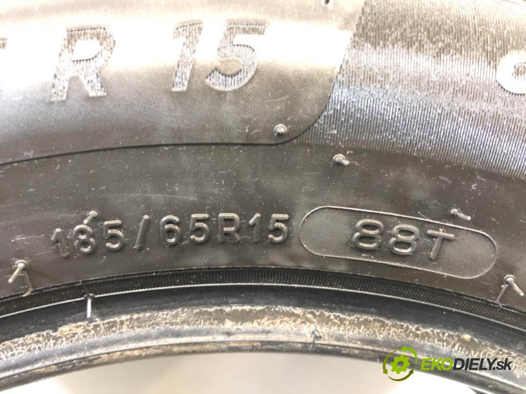 --- --- PNEUMATIKA: 2X 165/65 R15 MICHELIN