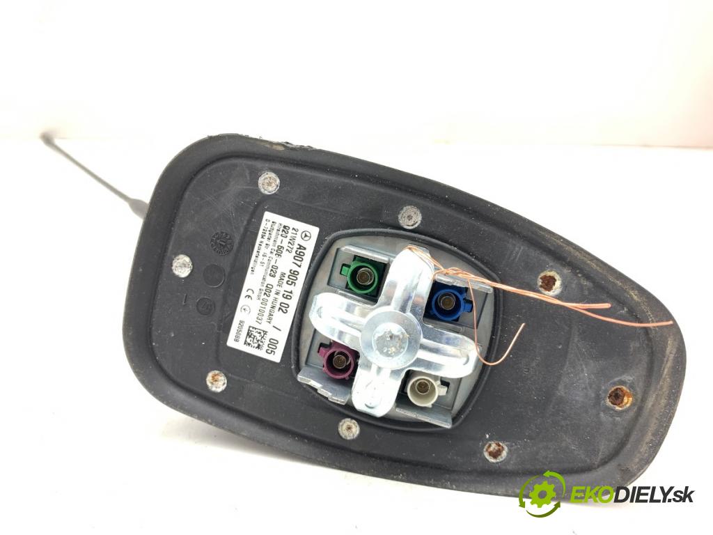 MERCEDES-BENZ eSPRINTER Skrzynia Skrzynia 2021 85 kW Electric (910.633)  ANTENA A9079051902