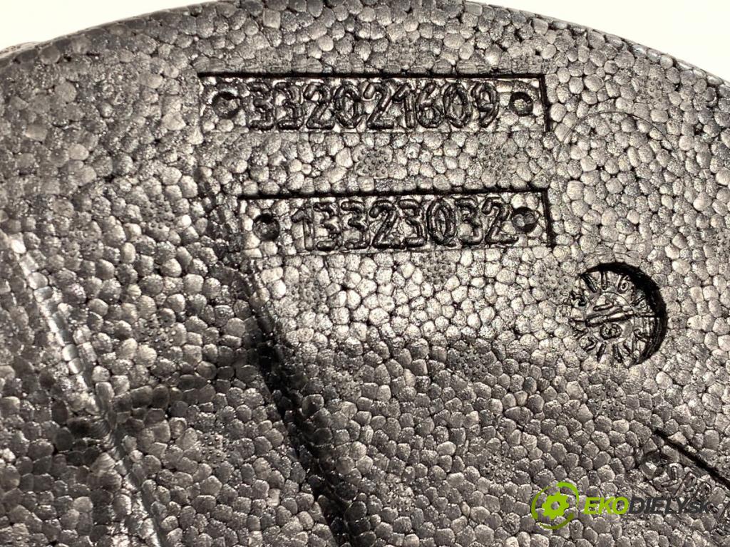 OPEL ASTRA J liftback 2013 81 kW 1.7 CDTI (68) 1686 souprava náradí 13323032