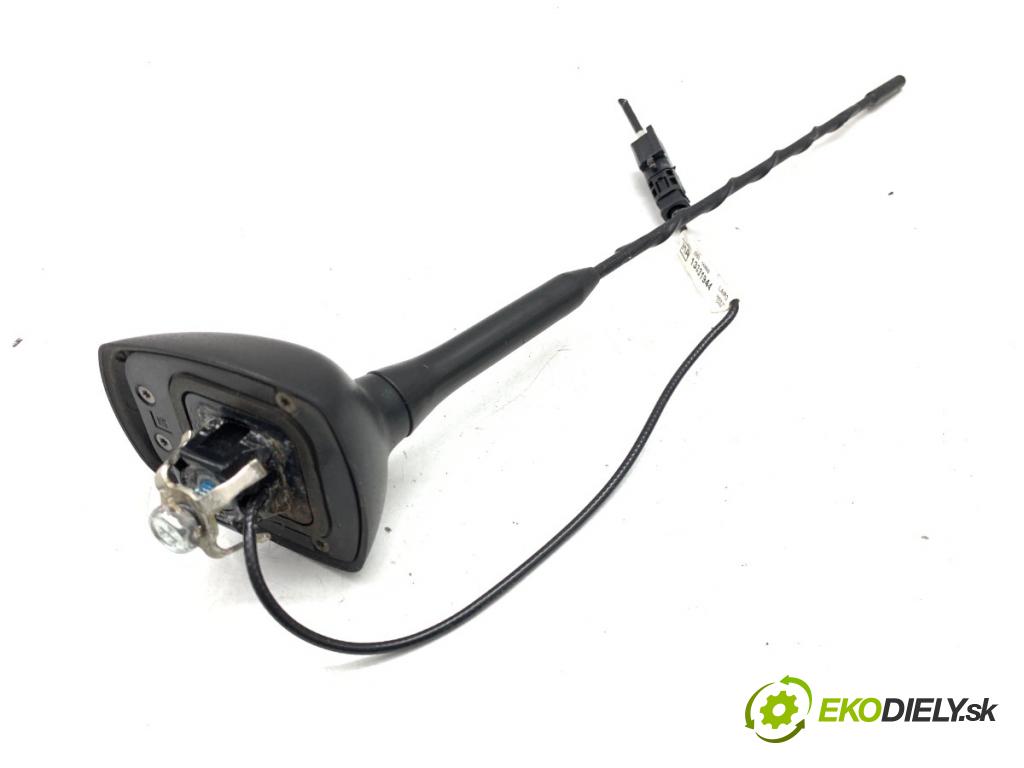 OPEL ASTRA J liftback 2013 81 kW 1.7 CDTI (68) 1686 ANTENA 13331944