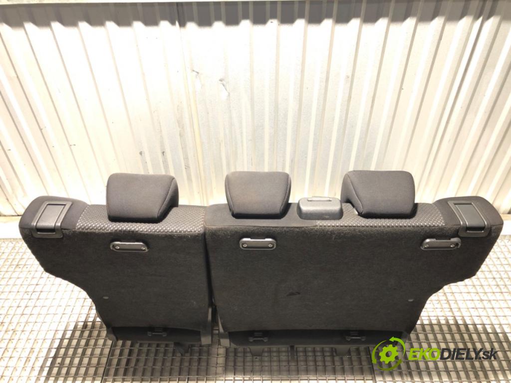 SUZUKI GRAND VITARA II samochód terenowy zamknięty 2006 95 kW 1.9 DDiS (JB419WD, JB419XD) 1870 Sedadlo druhý rad