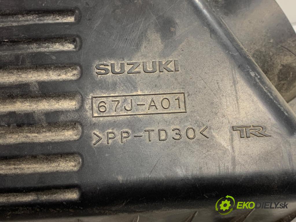 SUZUKI GRAND VITARA II samochód terenowy zamknięty 2006 95 kW 1.9 DDiS (JB419WD, JB419XD) 1870 Obal filtra vzduchu 67J-A01 (Obal vzduchového filtra)
