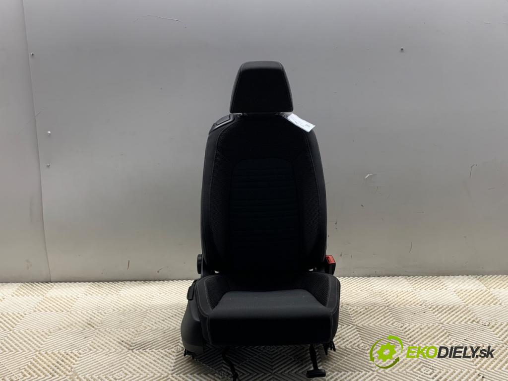 VW SCIROCCO III coupe 2014 118 kW 1.4 TSI 1390 sedadlo pravý přední část 
