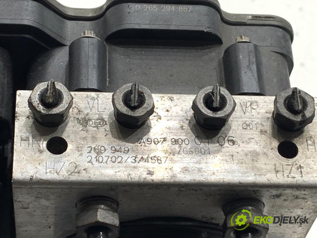 MERCEDES-BENZ eSPRINTER Skrzynia Skrzynia 2021 85 kW Electric (910.633)  Pumpa ABS A9079000106 (Pumpa ABS)