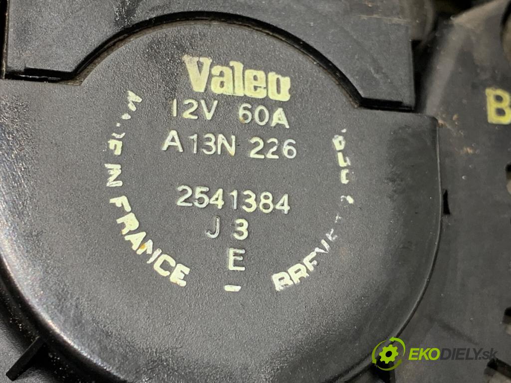 RENAULT TRAFIC I Autobus 1993 43 kW 2.1 D 2068 Alternátor YV1652 (Alternátor)
