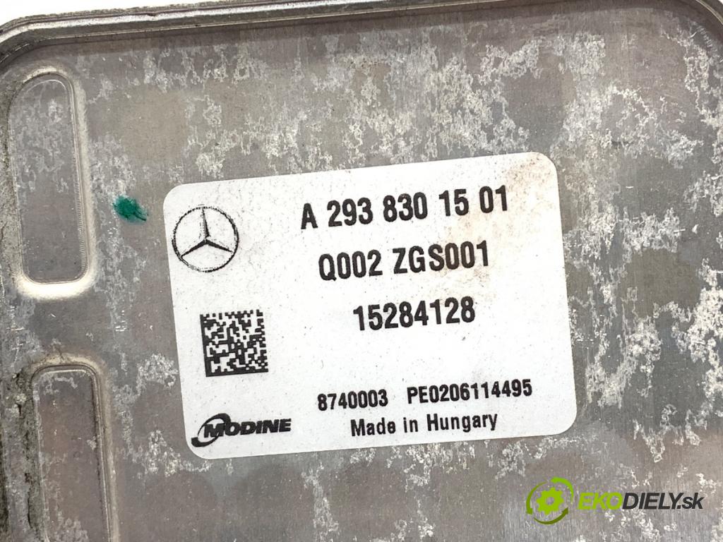MERCEDES-BENZ eSPRINTER Skrzynia Skrzynia 2021 85 kW Electric (910.633)  kondenzátor sušič klimatizace A2938301501