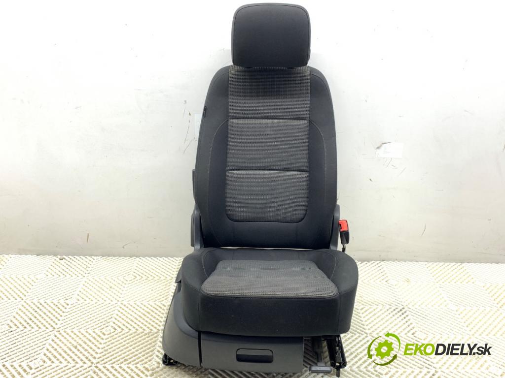 VW SHARAN nadwozie wielkoprzestrzenne (MPV) 2015 103 kW 2.0 TDI 1968 sedadlo pravý přední část 