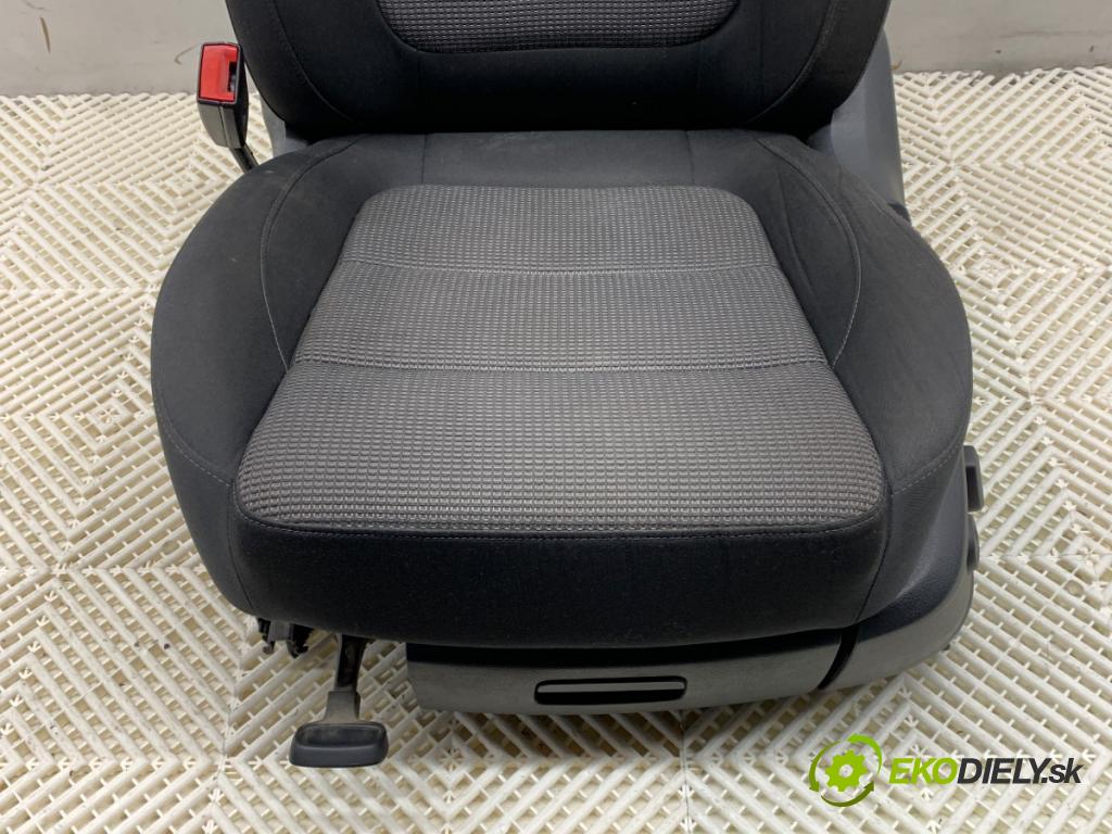 VW SHARAN nadwozie wielkoprzestrzenne (MPV) 2015 103 kW 2.0 TDI 1968 sedadlo levý přední část