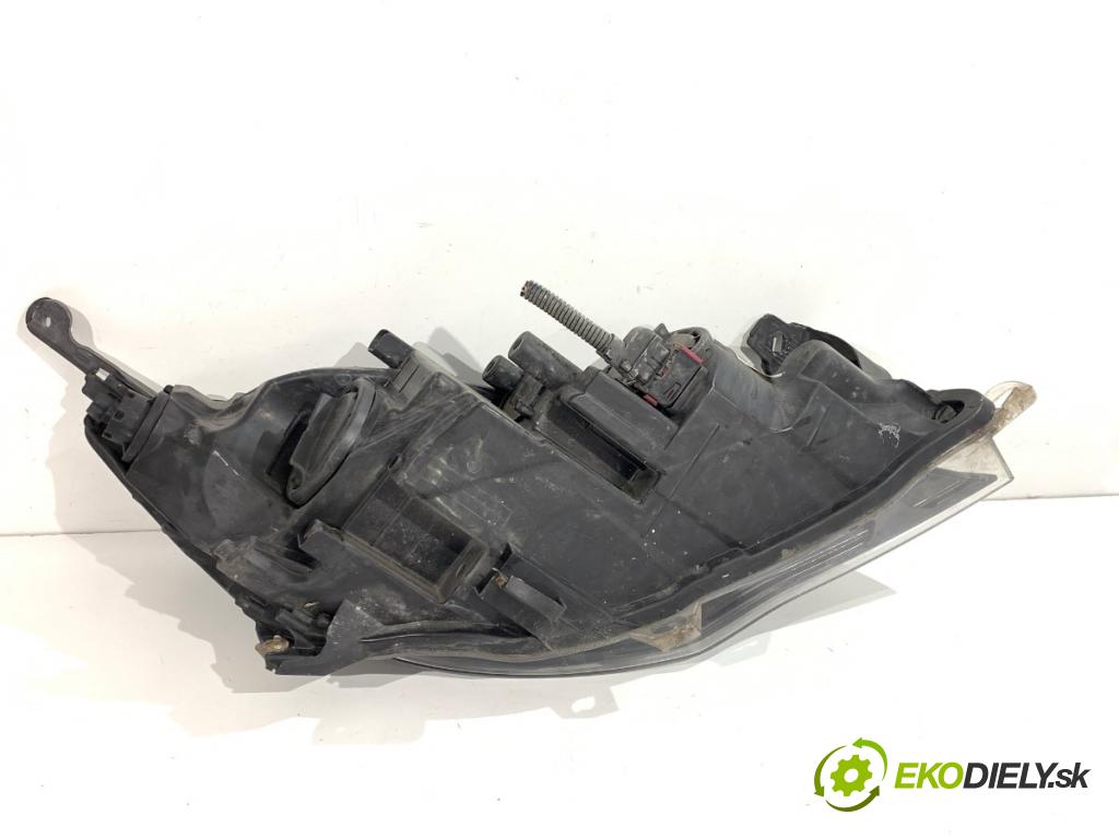 OPEL ASTRA J liftback 2013 81 kW 1.7 CDTI (68) 1686 Svetlomet ľavy predný 13371595