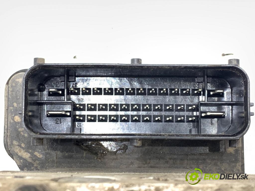 HYUNDAI i40 sedan 2016 121 kW 2.0 CVVT 1999 pumpa ABS 58920-3Z600 (Pumpa ABS)