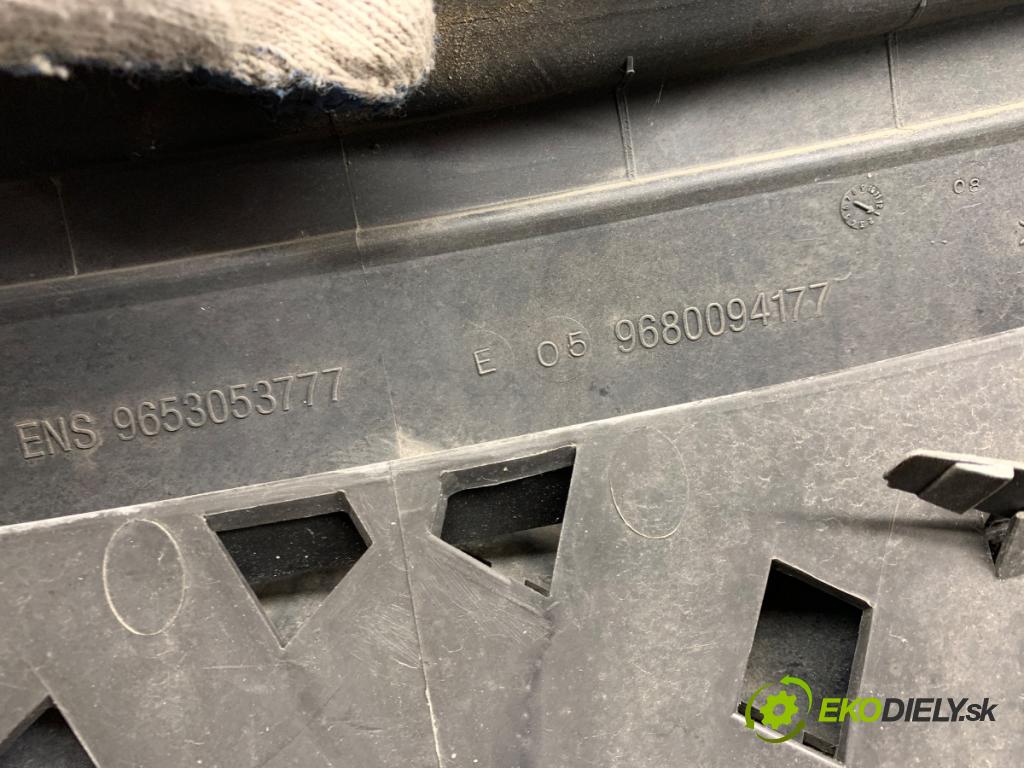 CITROEN C3 I liftback 2005 44 kW 1.1 i 1124 Mriežka maska 9653053777 (Mriežka predná (maska chladiča))