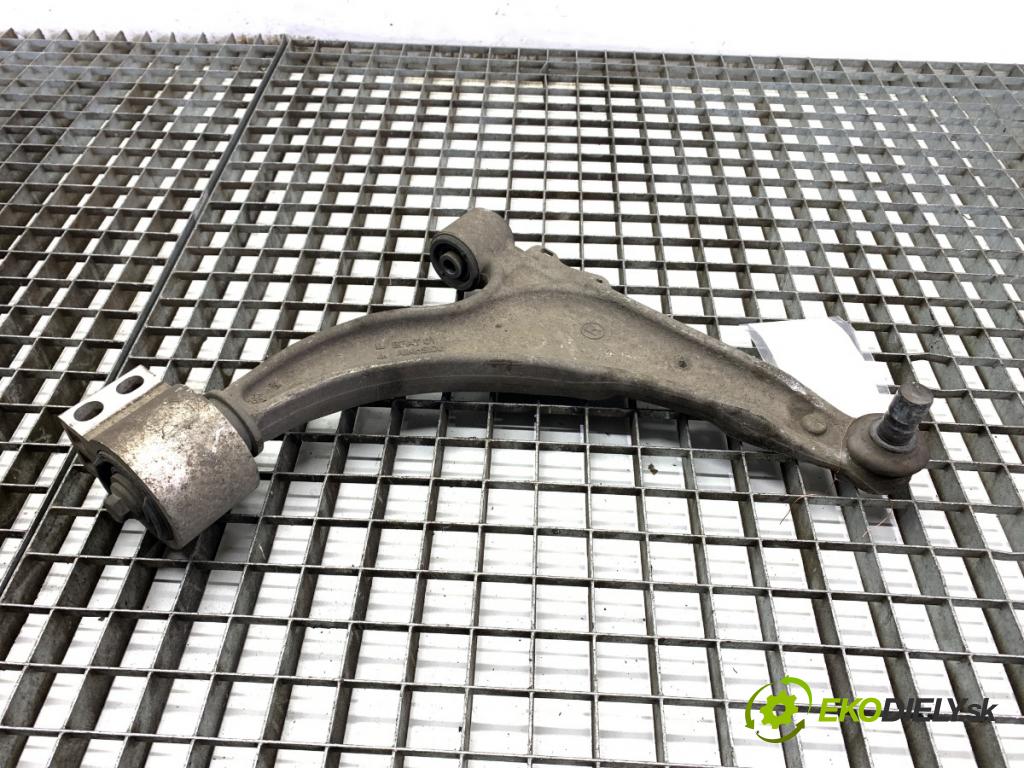 OPEL ASTRA J liftback 2012 132 kW 1.6 Turbo (68) 1598 rameno pravý přední část 