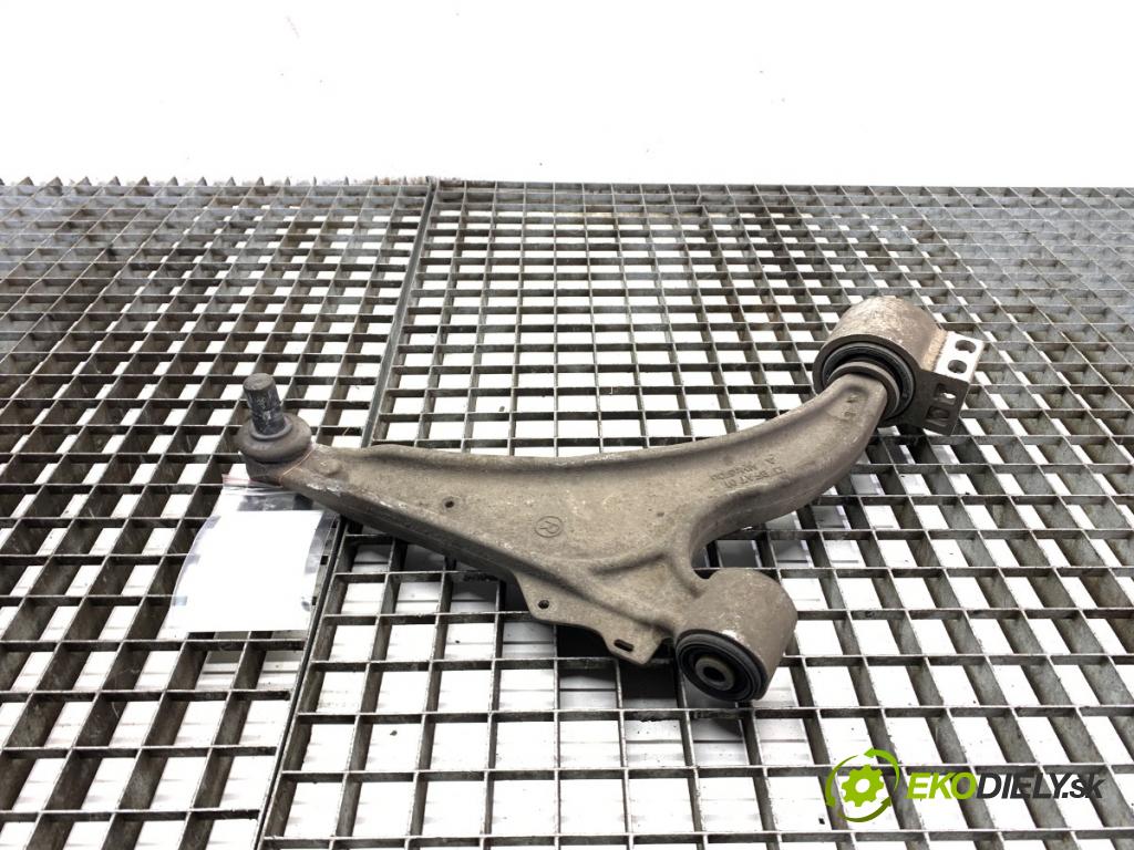 OPEL ASTRA J liftback 2012 132 kW 1.6 Turbo (68) 1598 rameno pravý přední část