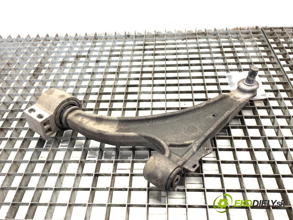 OPEL ASTRA J liftback 2012 132 kW 1.6 Turbo (68) 1598 rameno levý přední část