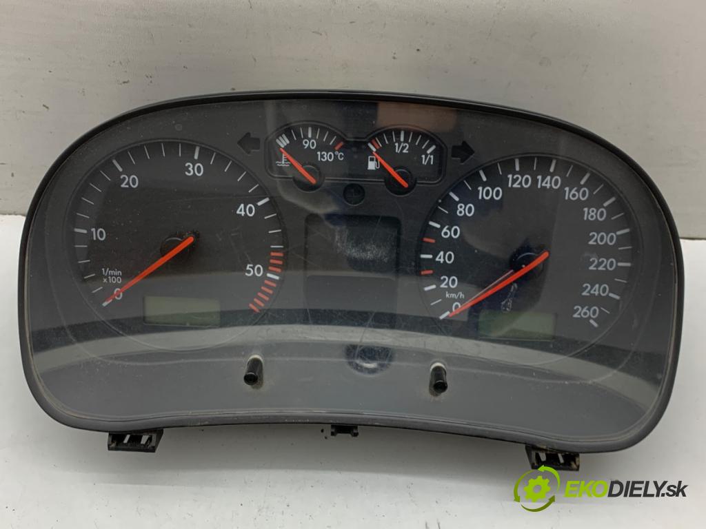VW BORA I sedan 2000 85 kW 1.9 TDI 1896 prístrojovka 1J0920822C (Přístrojová deska)