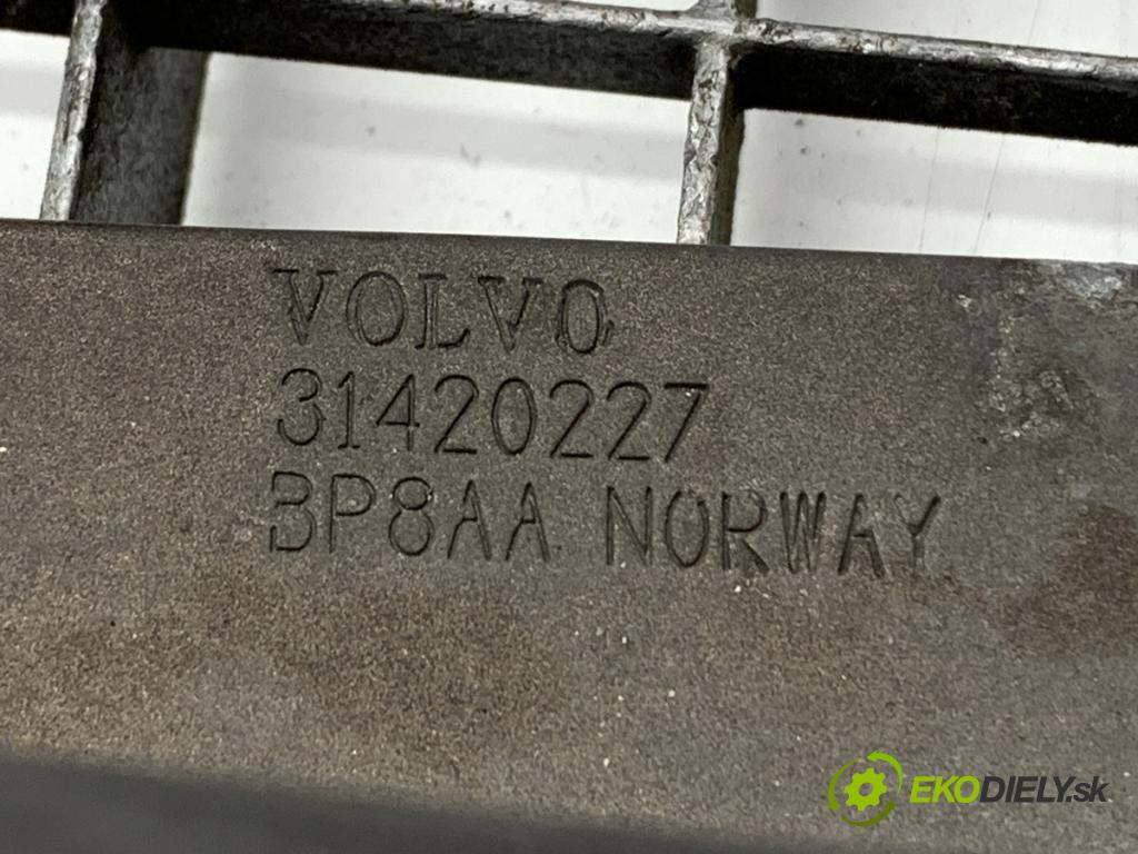 VOLVO XC60 I SUV 2015 140 kW D4 AWD 2400 výztuha nárazníka přední část 31420227 (Přední výztuha)
