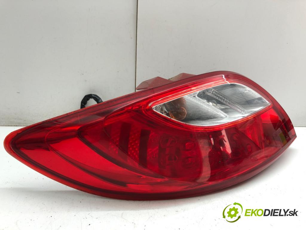 MAZDA 2 DE liftback 2008 63 kW 1.3 (DE3FS) 1349 světlo levý zadní část