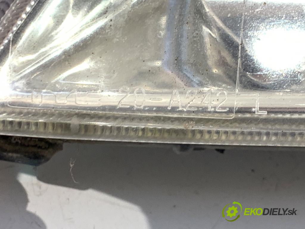 TOYOTA COROLLA E11 sedan 2002 71 kW 1.4 16V (ZZE111_) 1398 Svetlomet ľavy predný
